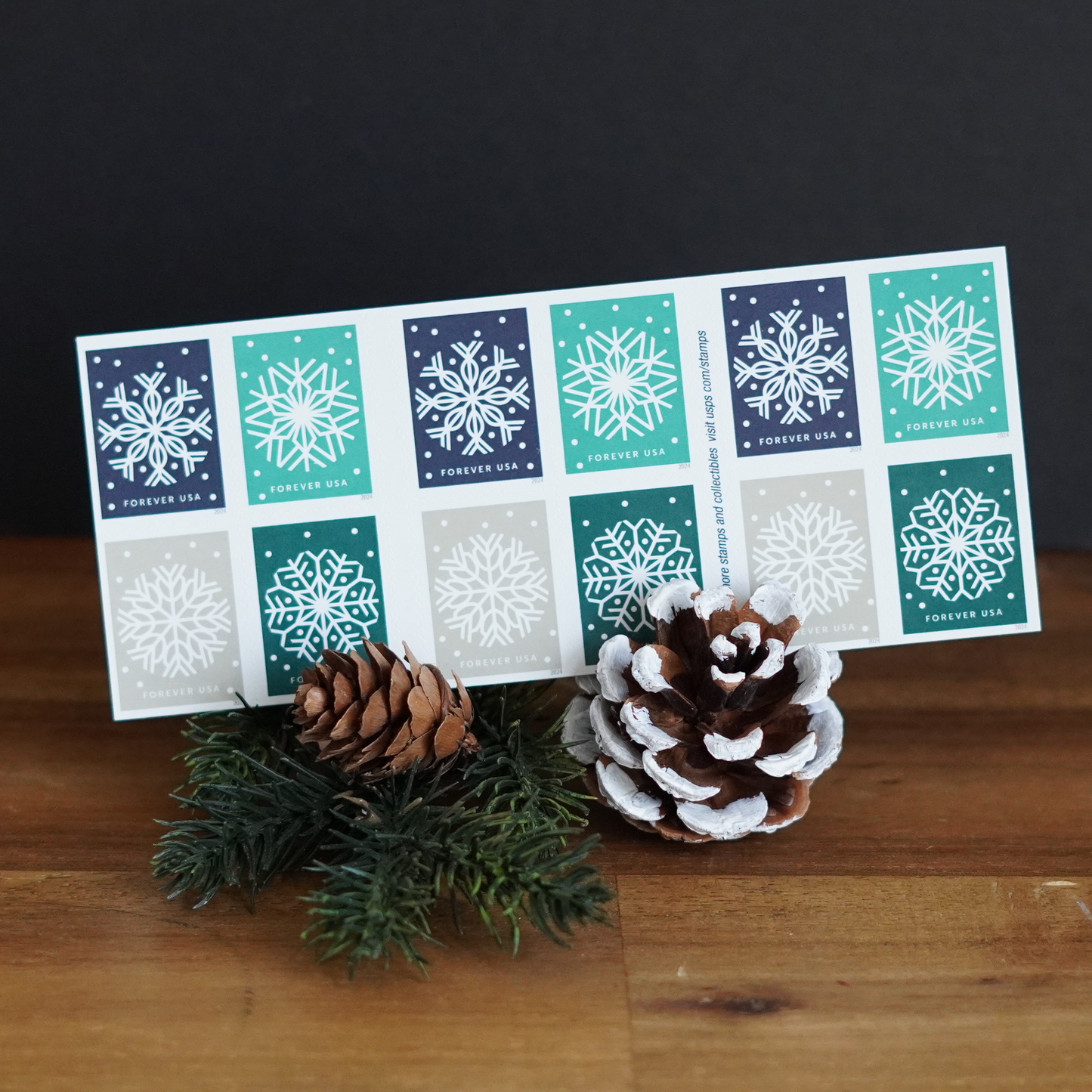 Mistletoe & Mittens Holiday Cards - Set of 3