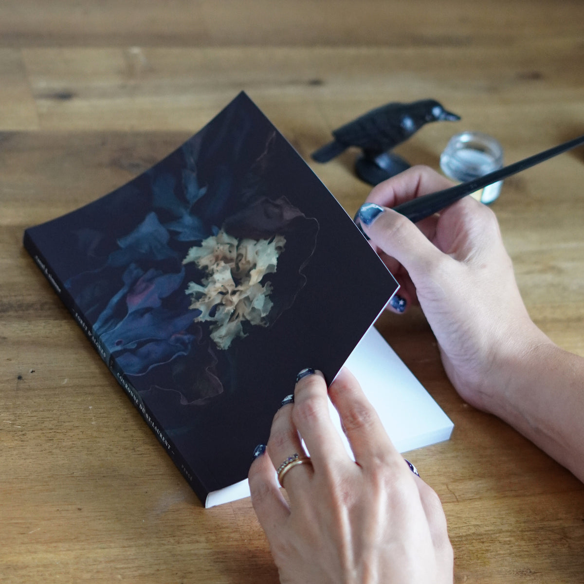 Velvet Botanica Journal - La Couronne du St-Laurent
